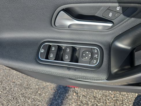Used 2025 Mercedes-Benz CLA 250 image 24