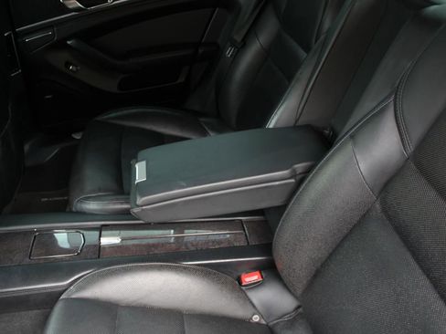 Used 2013 Porsche Panamera GTS image 38