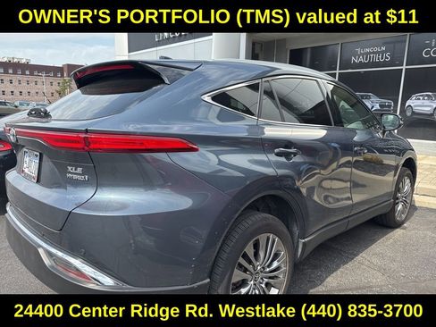 Used 2022 Toyota Venza XLE image 6