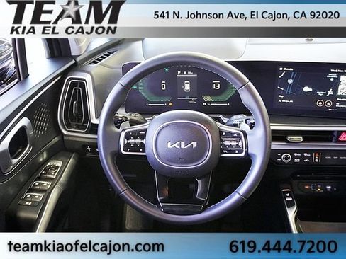 Certified 2025 Kia Sorento EX image 21