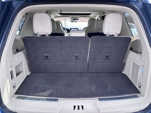 Used 2020 Lincoln Navigator Reserve w/ Luxury Package image 27