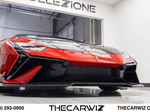 Used 2023 Lamborghini Huracan Tecnica RWD image 8