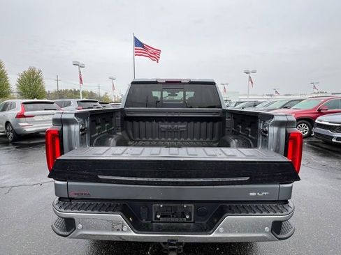 Used 2020 GMC Sierra 1500 SLT w/ SLT Premium Plus Package AWD/4WD image 13