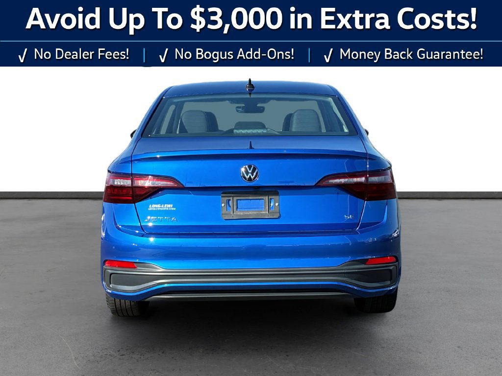 Used 2024 Volkswagen Jetta SE w/ Panoramic Sunroof Package FWD image 5