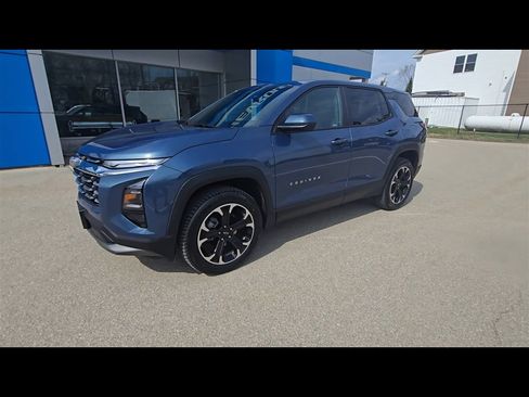 Used 2026 Chevrolet Equinox LT w/ Convenience Package II image 4