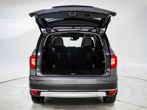 Used 2022 Honda Pilot Touring image 8