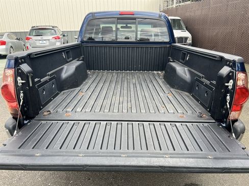 Used 2006 Toyota Tacoma 4x4 Access Cab V6 image 11