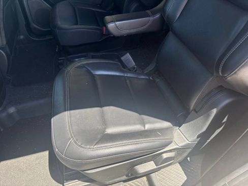 Used 2021 Ford Explorer XLT w/ Equipment Group 202A AWD/4WD image 37