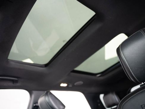 Used 2018 Ford Explorer Platinum AWD/4WD image 18
