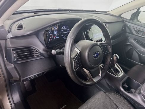 Used 2024 Subaru Outback Premium AWD/4WD image 10