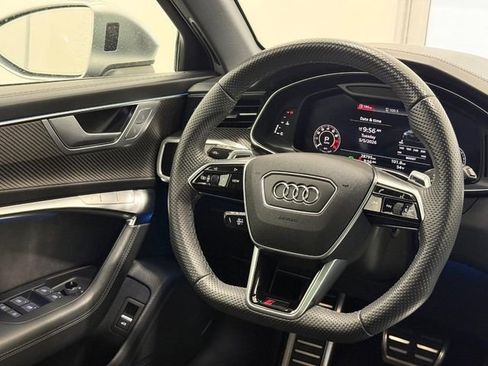 Used 2022 Audi RS 6 AWD/4WD image 12