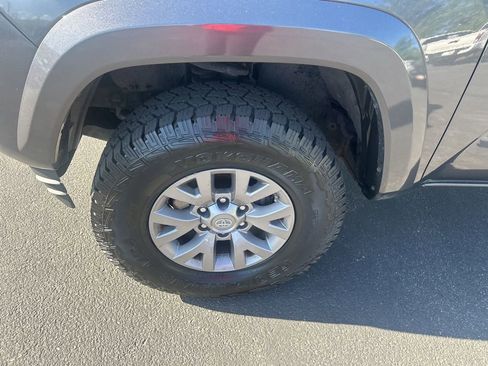 Used 2019 Toyota Tacoma SR5 AWD/4WD image 19