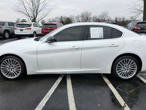 Used 2019 Alfa Romeo Giulia Ti w/ Quick Order Package 22X Lusso image 16