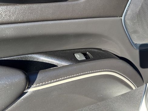 Used 2023 Cadillac Escalade ESV Premium Luxury w/ Performance Package image 36