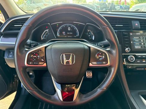 Used 2019 Honda Civic Touring image 15
