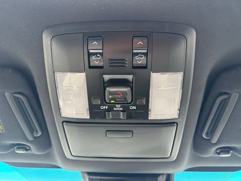 Used 2023 Lexus GX 460 Premium AWD/4WD image 35