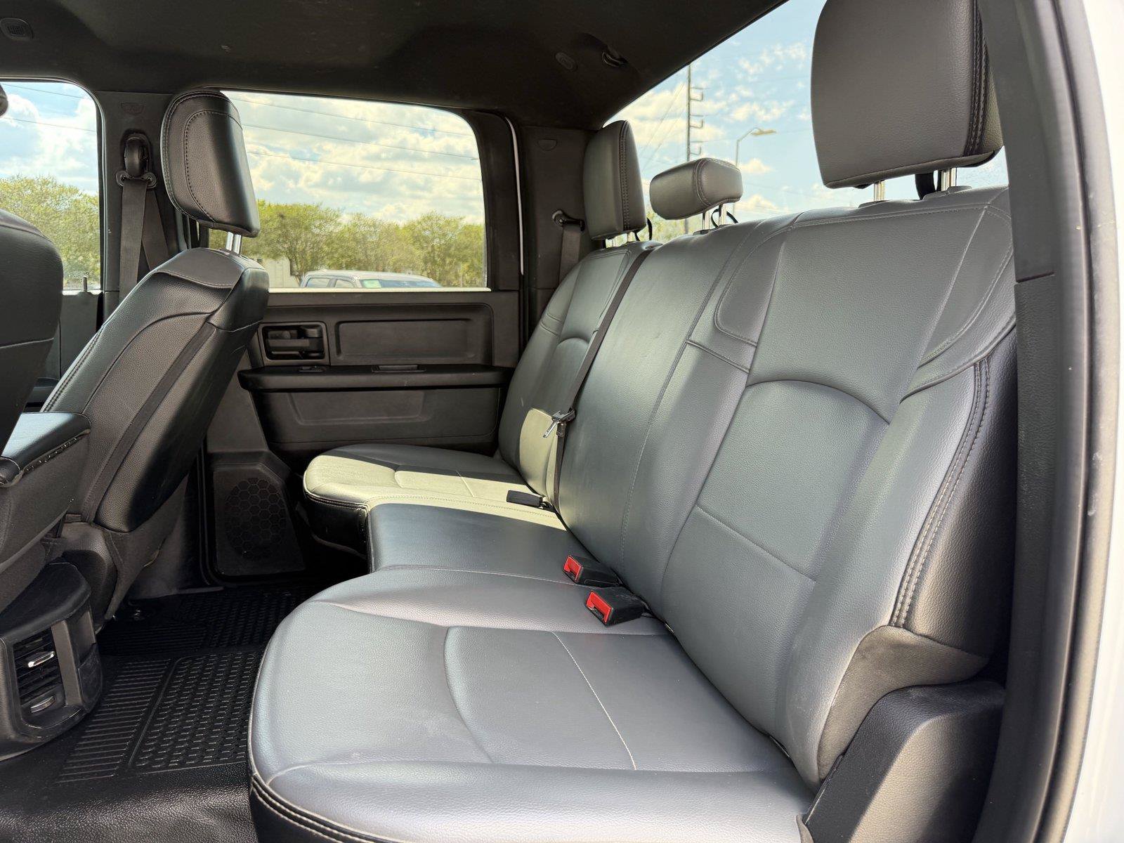 Used 2024 RAM 2500 Tradesman w/ Chrome Appearance Group AWD/4WD image 17