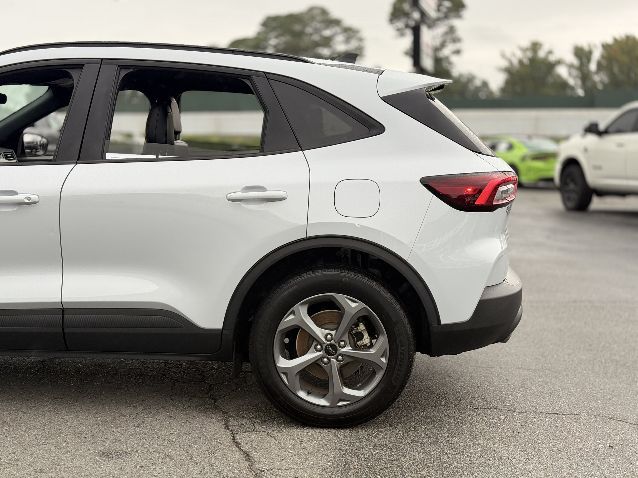 Used 2025 Ford Escape ST-Line AWD/4WD image 7