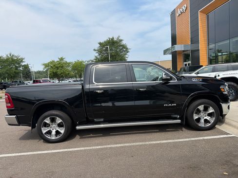 Used 2019 RAM 1500 Laramie AWD/4WD image 3