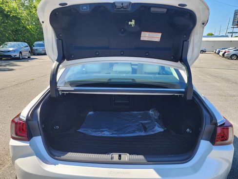 Used 2024 Lexus ES 300h Ultra Luxury w/ Accessory Package (Z2) FWD image 15