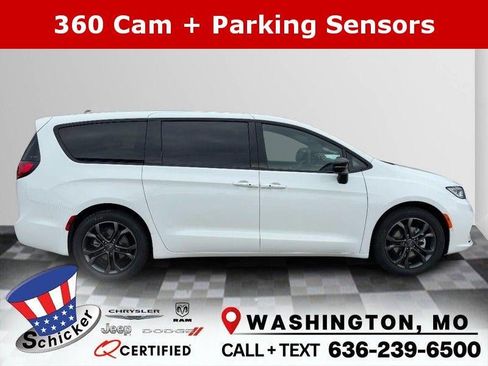 New 2026 Chrysler Pacifica Select image 1