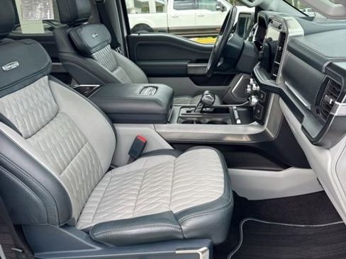 Used 2022 Ford F150 Limited image 14