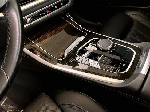 Used 2024 BMW X5 sDrive40i w/ Parking Assistance Package image 18