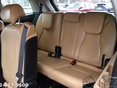 Used 2024 Kia Carnival LX image 15