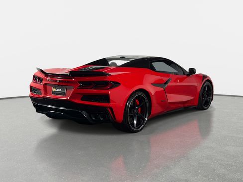 Used 2025 Chevrolet Corvette E-Ray AWD/4WD image 7