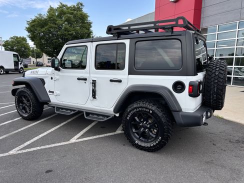 Used 2023 Jeep Wrangler Unlimited Sport AWD/4WD image 5