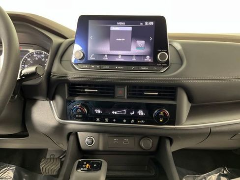 Used 2023 Nissan Rogue SV AWD/4WD image 26