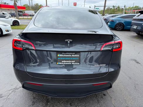 Used 2025 Tesla Model Y Performance image 6