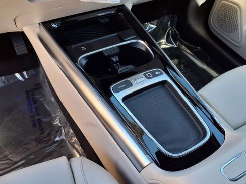 New 2025 Mercedes-Benz GLA 250 4MATIC image 7