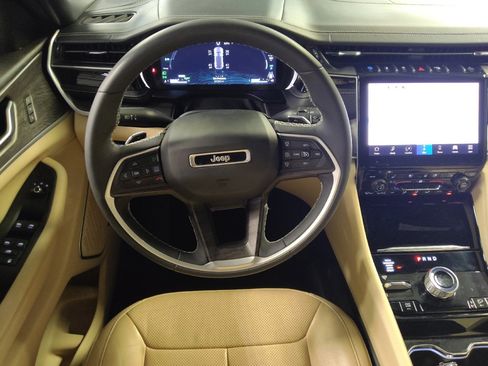 Used 2022 Jeep Grand Cherokee Limited 4xe w/ Luxury Tech Group II AWD/4WD image 22