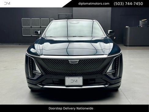 Used 2024 Cadillac Lyriq Tech image 11