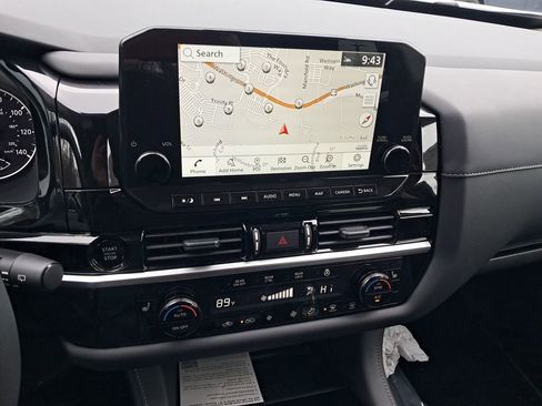 New 2025 Nissan Pathfinder SL w/ SL Premium Package image 19