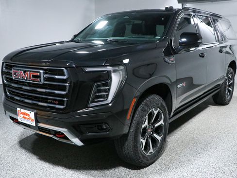 Used 2025 GMC Yukon XL AT4 w/ AT4 Premium Package AWD/4WD image 38