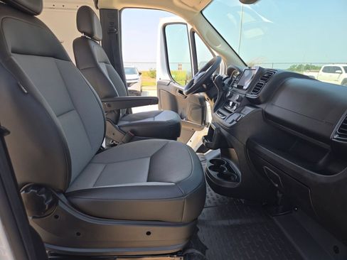 Used 2025 RAM ProMaster 2500 w/ Convenience Group FWD image 22