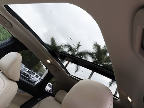 Used 2020 INFINITI QX50 Sensory w/ Proactive Package image 19