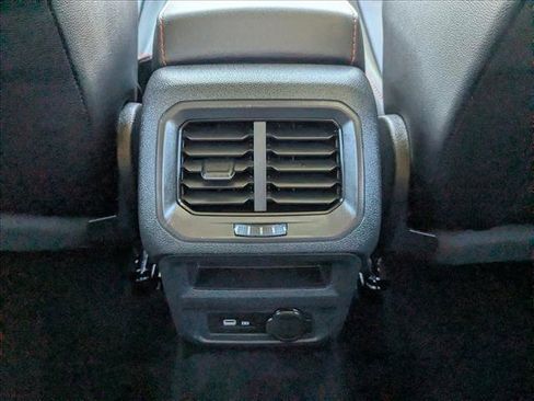 Used 2024 Volkswagen Tiguan Wolfsburg Edition image 19