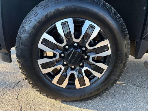Used 2025 GMC Sierra 3500 Denali Ultimate AWD/4WD image 29