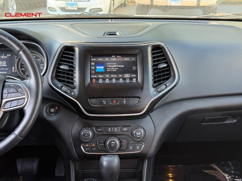 Used 2021 Jeep Cherokee Latitude Plus AWD/4WD image 14