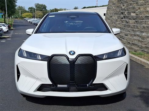 New 2026 BMW iX xDrive60 w/ Premium Package image 2