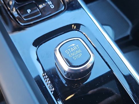 Used 2025 Volvo XC60 B5 Ultra w/ Protection Package Premier image 20