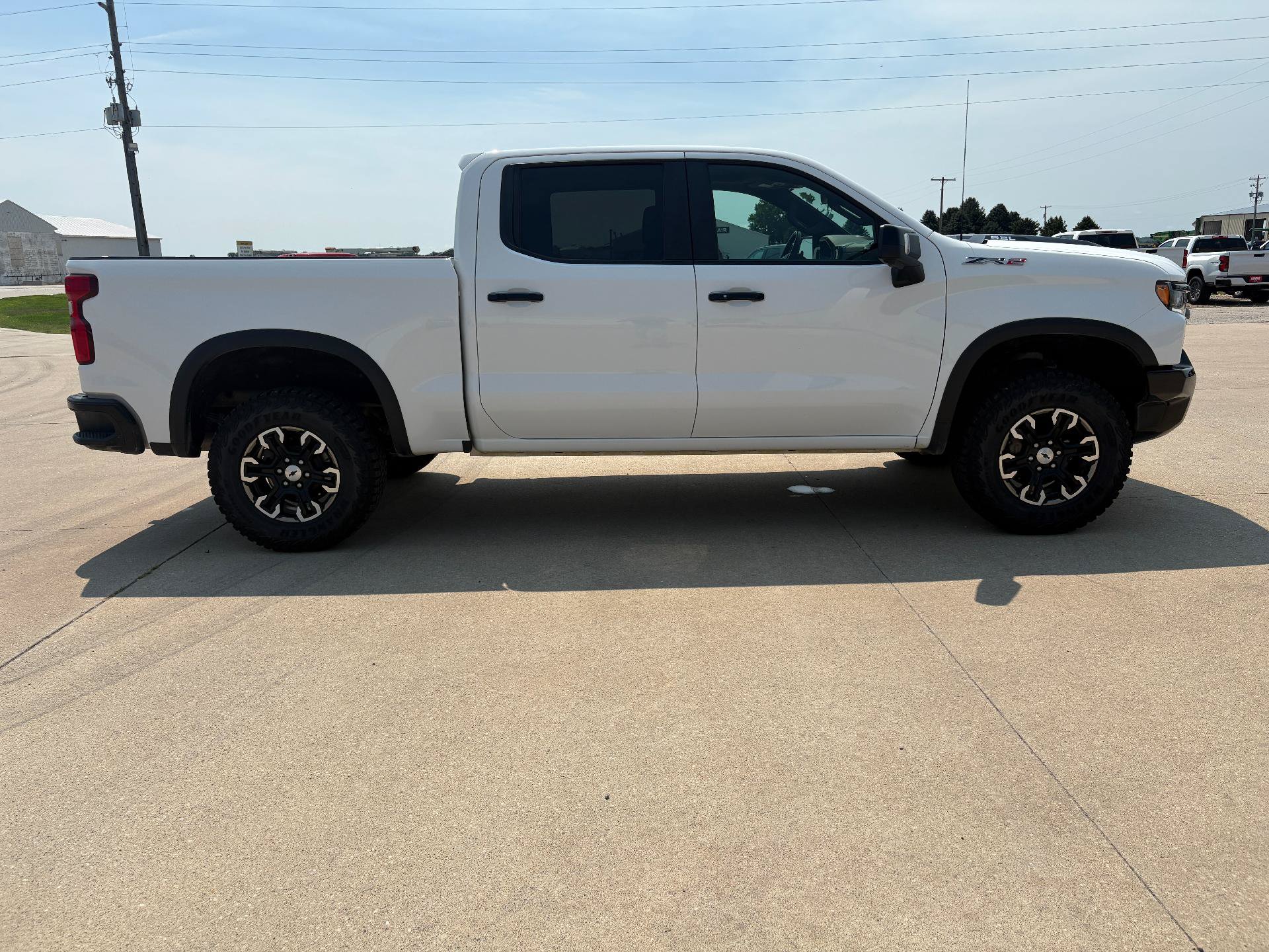 Used 2022 Chevrolet Silverado 1500 ZR2 AWD/4WD image 7