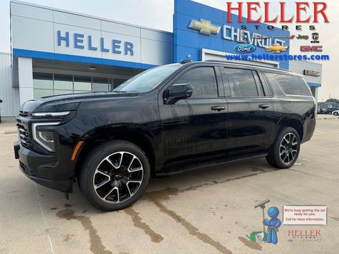 Used 2026 Chevrolet Suburban RST w/ Comfort Package AWD/4WD image 1