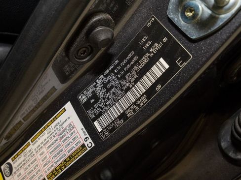 Used 2020 Toyota 4Runner Limited image 21