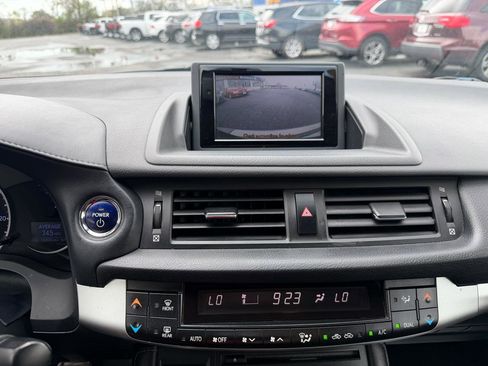 Used 2013 Lexus CT 200h w/ Premium Pkg w/Navigation image 21