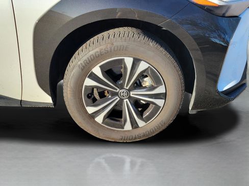 Used 2024 Toyota bZ4X XLE image 27