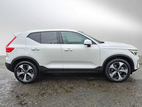 New 2025 Volvo XC40 B5 Core w/ Protection Package Premier image 8